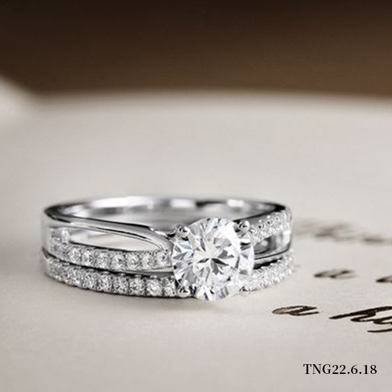 Gợi ý trang sức nhẫn cho nàng công sở