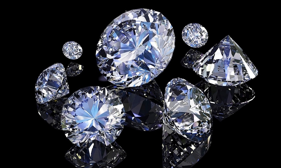 Đá moissanite khác kim cương thế nào
