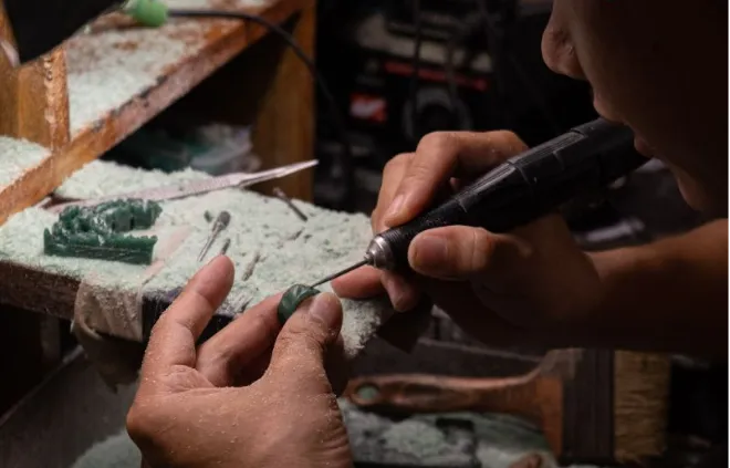 chế tác trang sức hiện đại