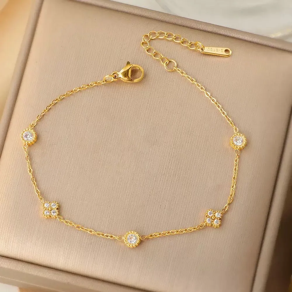 Vòng Tay và Lắc Tay: Khớp Nối Bền Chắc và Loại Khóa Phổ Biến