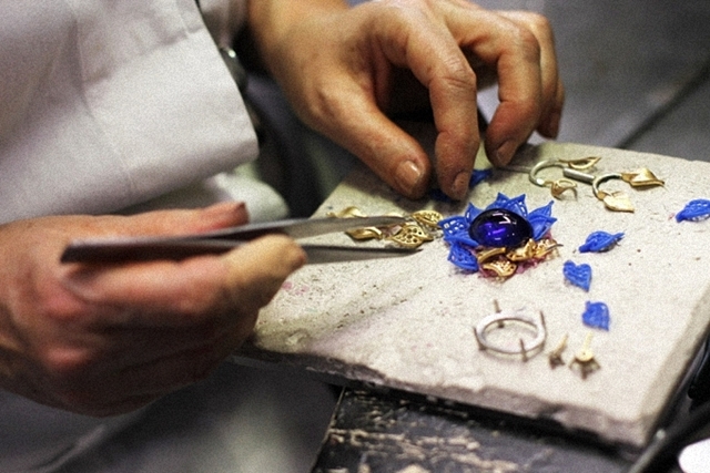 nghề thiết kế trang sức