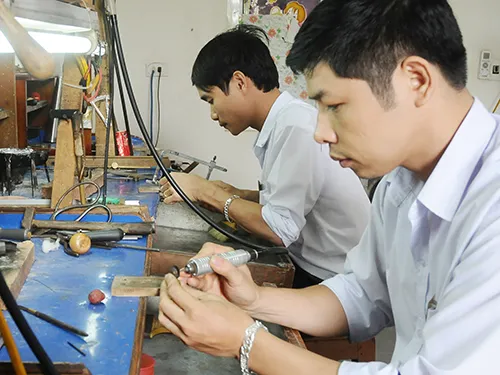 Có Nên Học Nghề Kim Hoàn Online?