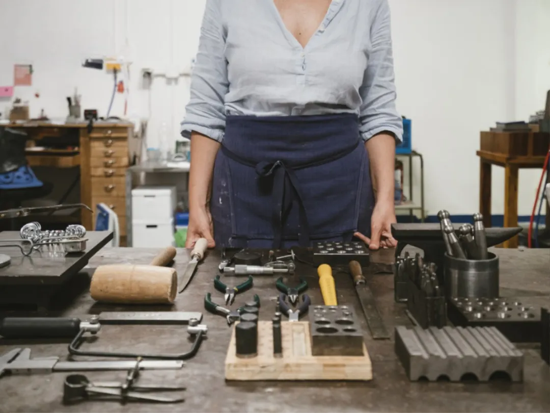 Đồ Nghề Kim Hoàn Cơ Bản và Máy Móc Thiết Yếu